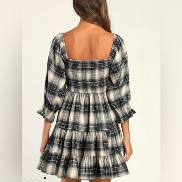 Lulu's No One Cuter Navy & White Plaid Puffed Sleeve Tiered Mini Dress M Western - Picture 2 of 11
